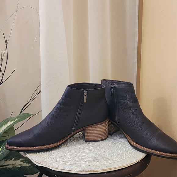 ECCO Water Resistant Low Ankle Boot Color Shale Size41 Us 10.5.like New - Picture 4 of 7